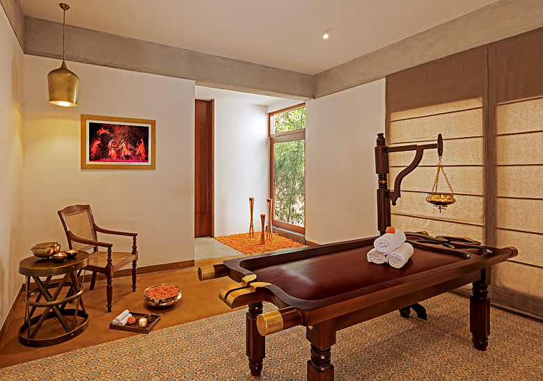  Shreyas Resort, Ayurveda