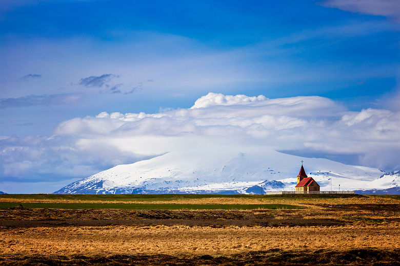 Eglise sur la route du Snaefellsjoekull glacier- Islande
