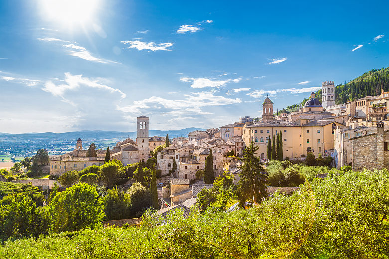 Vue sur la ville historique d'Assise - Italie