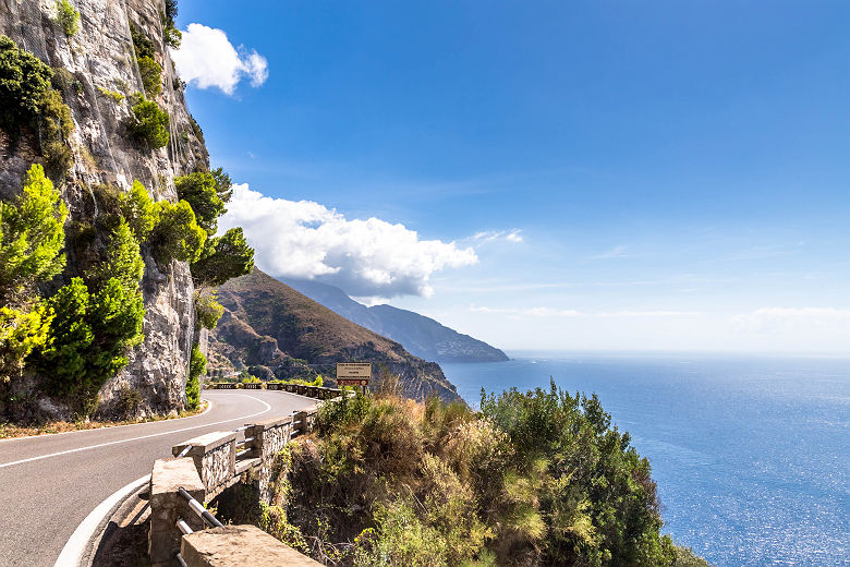 Route sur la côte amalfitaine - Italie