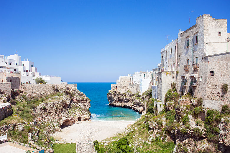 Vue sur Lama Monachile depuis le pont, Bari - Pouilles, Italie