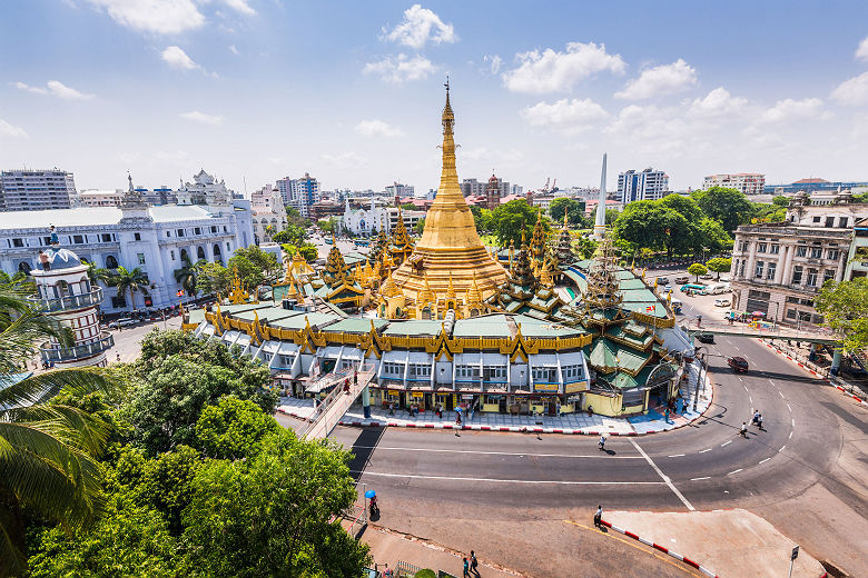 Sule Pagoda, downtown Yangon, Myanmar