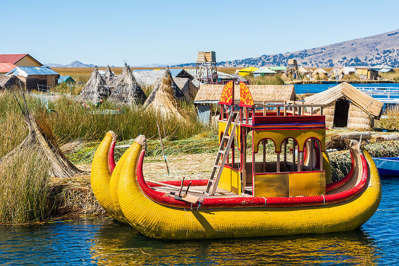 Balsa (Bateau en totora) à Puno sur le Lac Titicaca - Pérou