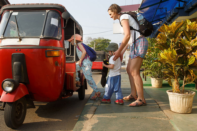 Famille en vacances au Sri Lanka