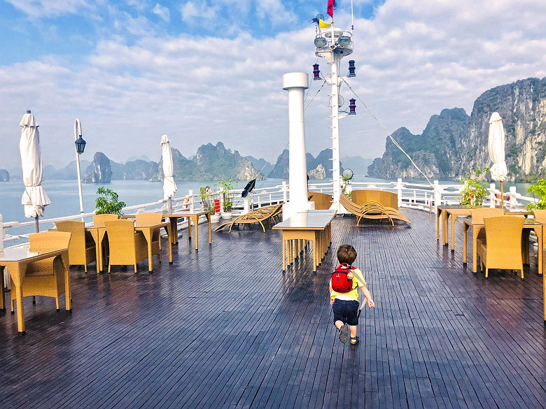 En famille sur le baie d'Halong