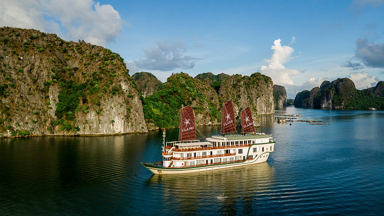 Heritage line, lan ha bay, Ylang