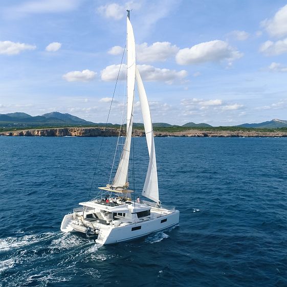 lagoon 52 vue exterieur droite