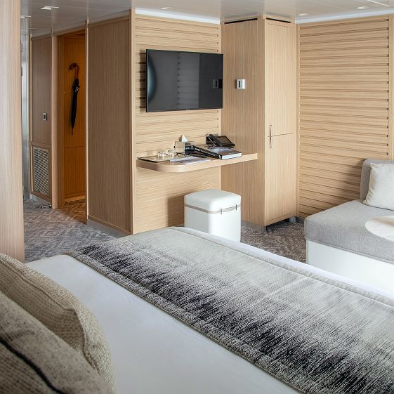 le laperouse suite deluxe la compagnie du ponant