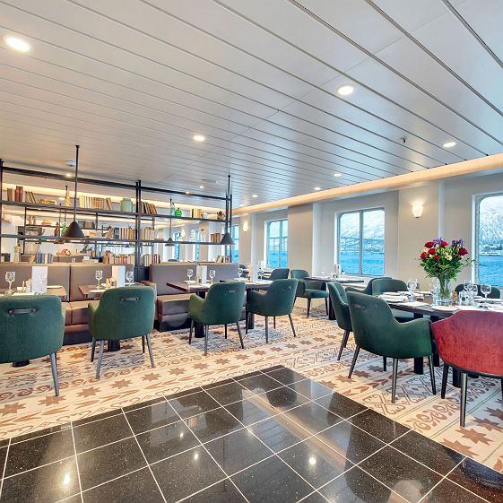 croisiere hurtigruten   bateau kong harald renove