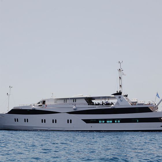 variety cruises  harmony v   bateau exterieur