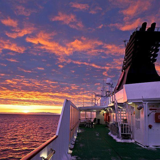 croisiere hurtigruten   bateau ms nordkapp