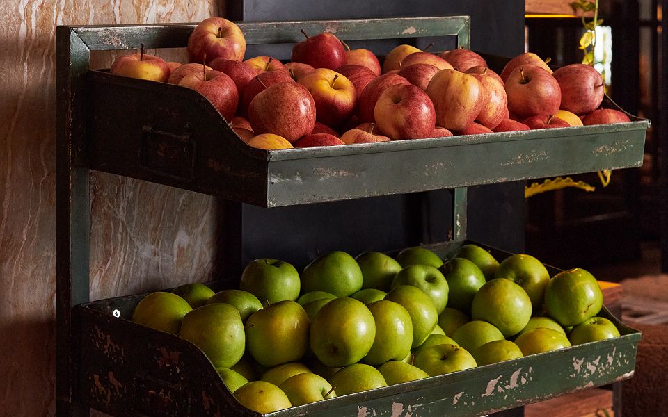 1 Hotel Central Park - lobby farmstand