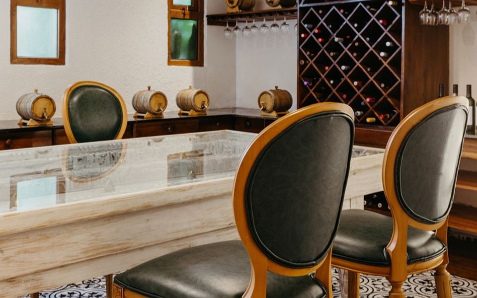 LUX* Marijani - Wine Cellar