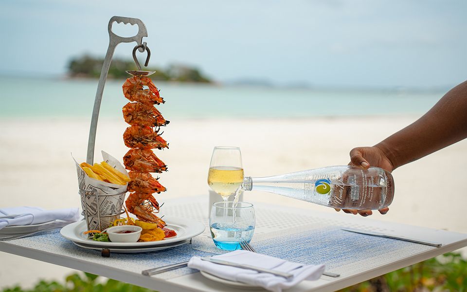 Paradise Sun - Restaurants Beach Lounge- Seychelles 