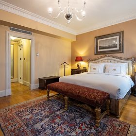 pera palace   king edward viii suite bedroom 2