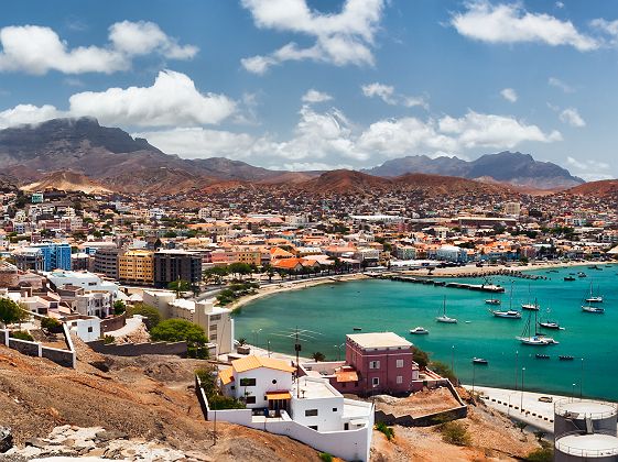 La ville de Mindelo au Cap Vert, sur l'ile São Vicente