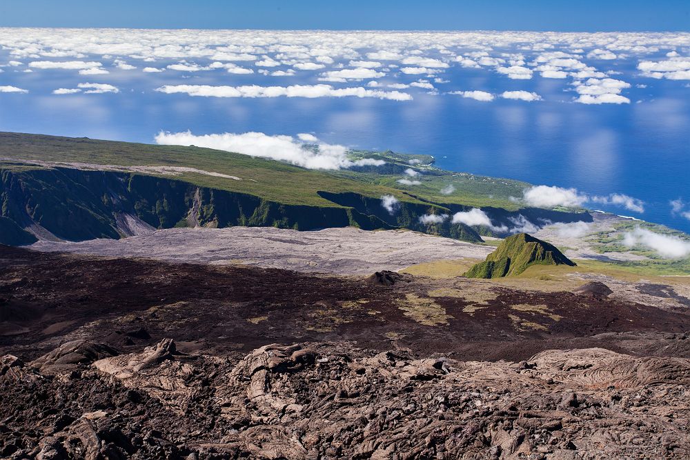 Île La Réunion - Au sommet du volcan Piton de la Fournaise