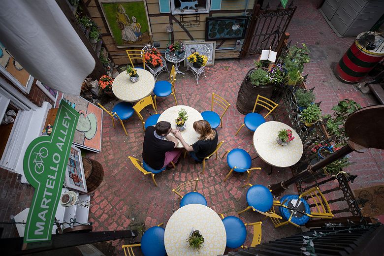 @Destination Ontario - Kingston - café terrasse