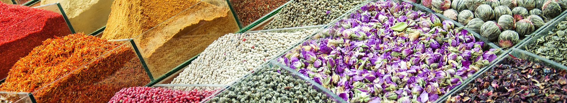 Epices sur le marché d'Istanbul - Turquie