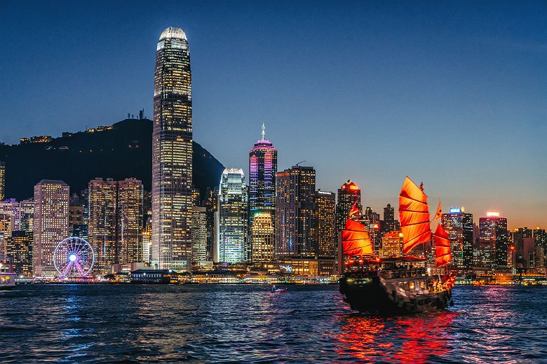 Vue sur la skyline d'Hong Kong au coucher du soleil - Chine