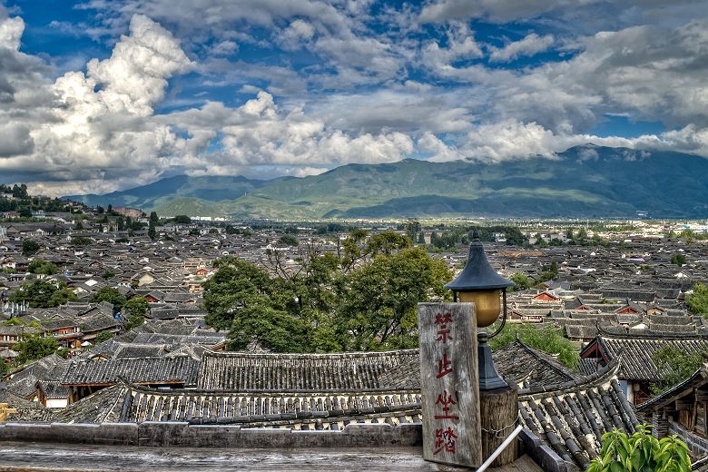 Vue aérienne de Lijiang dans la province du Yunnan, en Chine