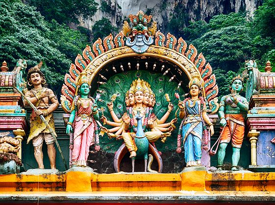 Temple Hindou dans les grottes de Batu à Kuala Lumpur - Malaisie