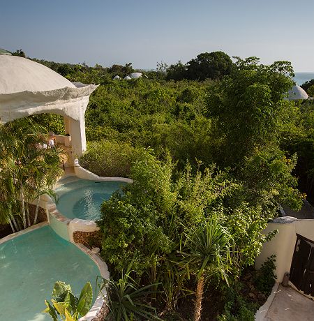 Two bedroom garden view luxury pool pavilion du Kilindi Lodge