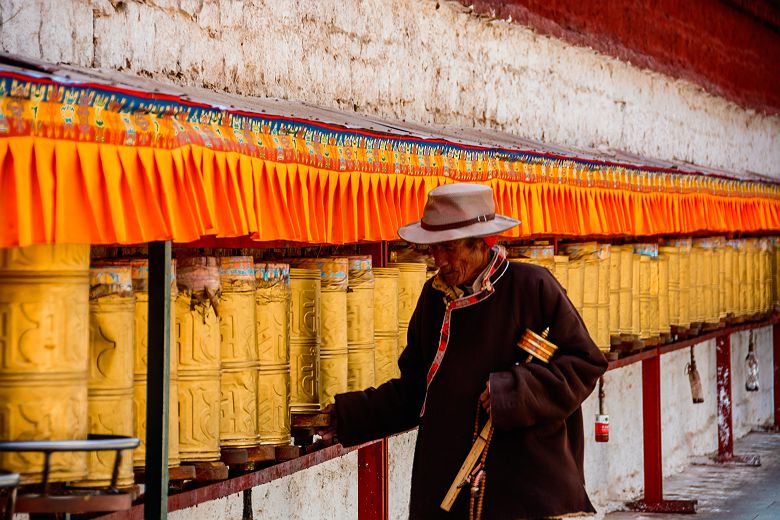 Roues de prière bouddhistes à Lhassa - Tibet