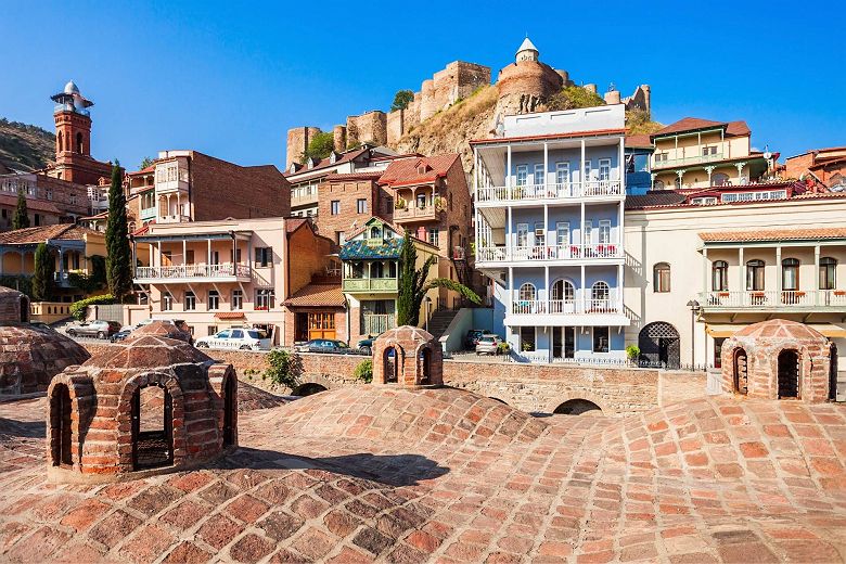 Abanotubani et la forteresse Narikala a Tbilisi