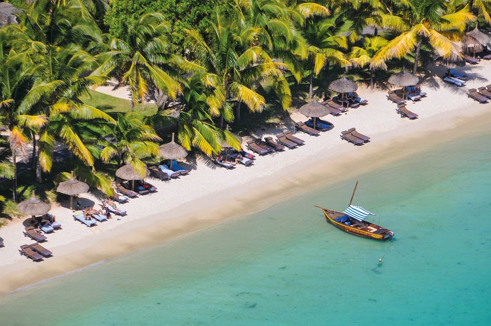 Trou aux Biches BeachComber Maurice - Vue sur la plage et l'hôtel 