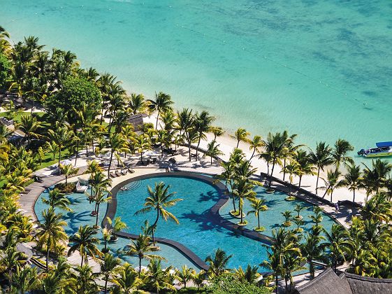 Hôtel Trou aux Biches Resort et Spa - Vue panoramique sur l'espace piscine