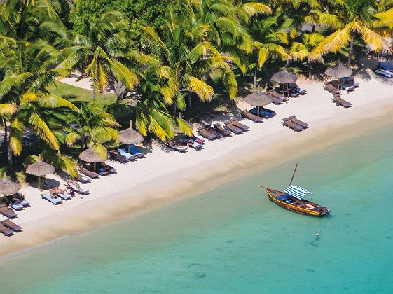 Trou aux Biches BeachComber Maurice - Vue sur la plage et l'hôtel 