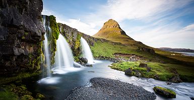 Cascade près de la montagne Kirkjufell, Grundafjordur - Islande