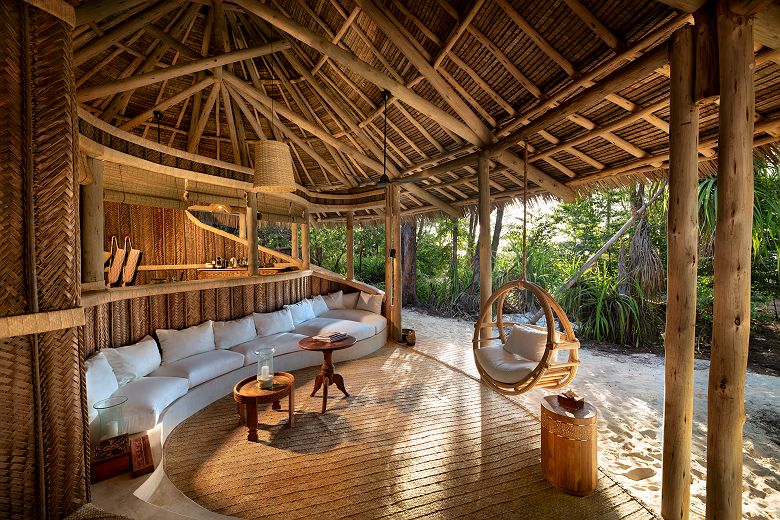 andBeyond Mnemba Island - salon extérieur d'une banda