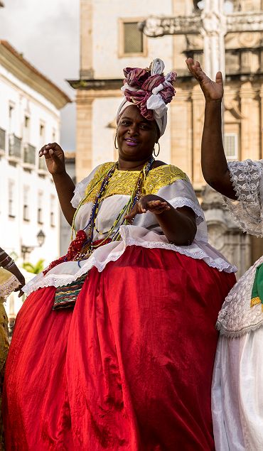 Brésil - Portrait de trois femmes locales en habits traditionnels à Salvador 