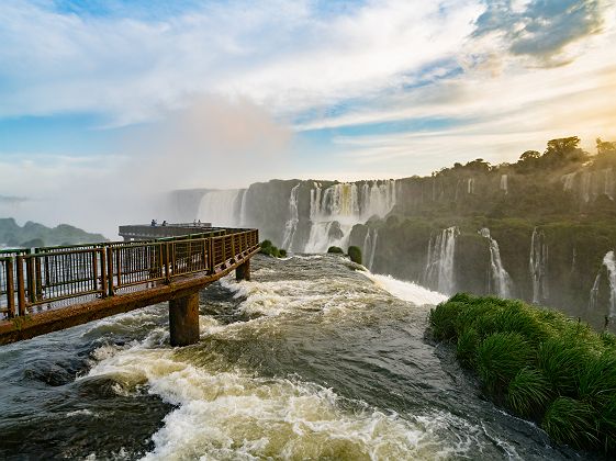 Brésil - Cascade d'Igazu avec passerelle panoramique