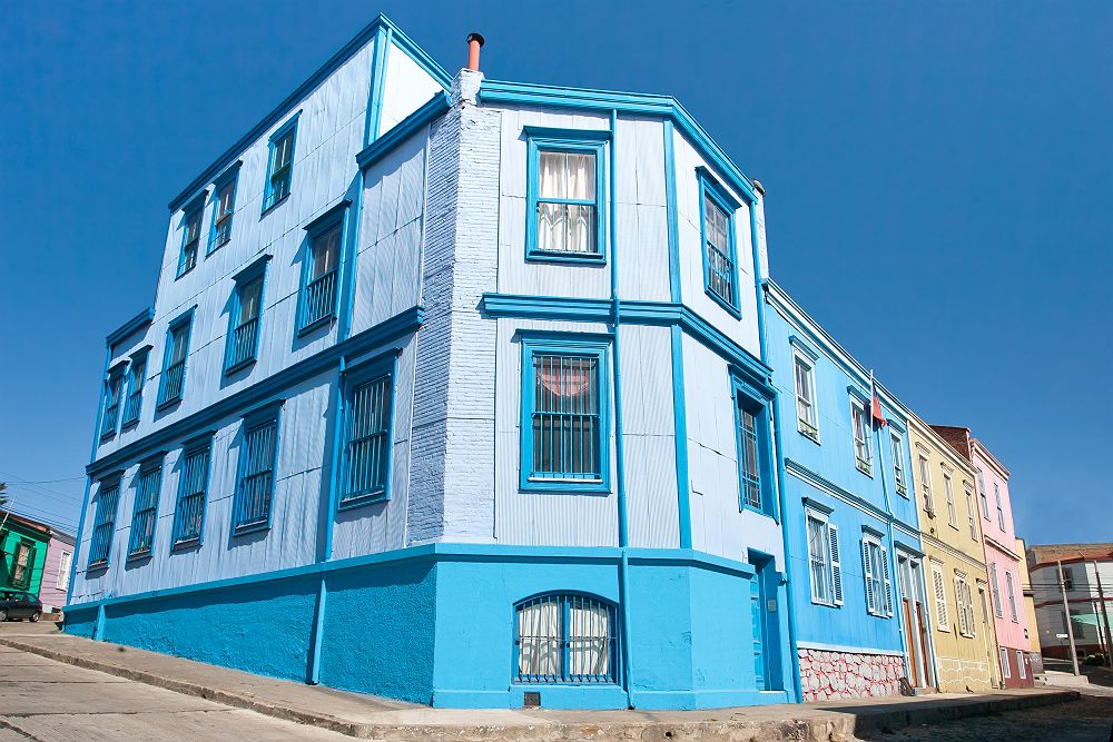 Maisons colorées dans le quartier de Cerro Alegre à Valparaiso - Chili