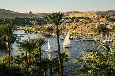 Egypte- Vue sur les voiliers qui naviguent dans le Nil à Aswan