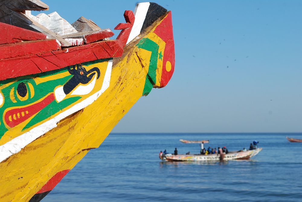 Bateau traditionnel sur une plage du Sénégal