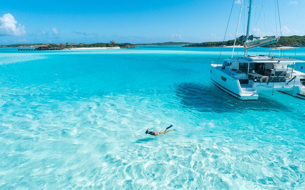 Dream Yacht Worldwild Catamaran snorkeling eaux christalines