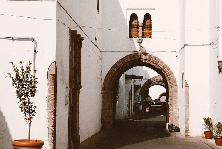 Rue du coeur historique de Casablanca
