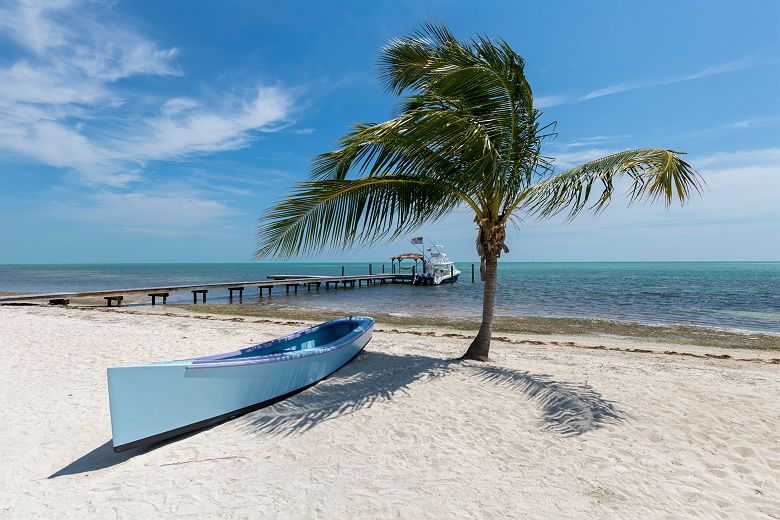 Canoë sur la plage à Islamorada