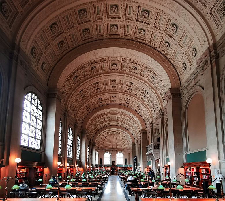 Bibliothèque publique de Boston - intérieur