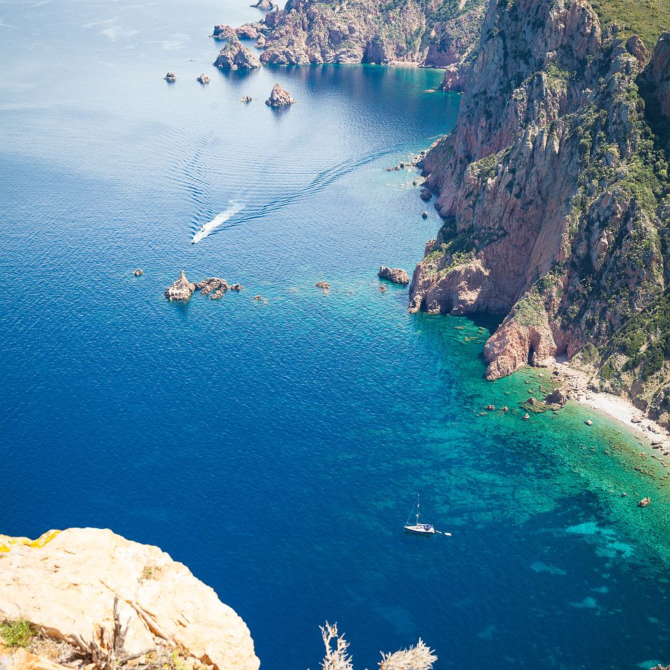 Côte Corse, près de Porto (Ota) - France
