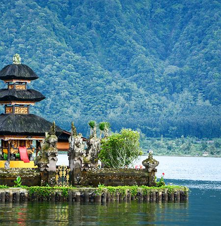Bali - Vue sur le temple Pura Ulun Danu sur le lac Beratan