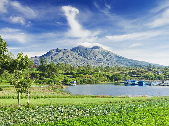 Le Volcan Batur sur l'île de Bali - Indonésie