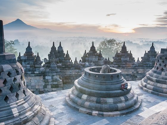 Temple bouddhiste de Borobudur près de Yogyakarta - Indonésie