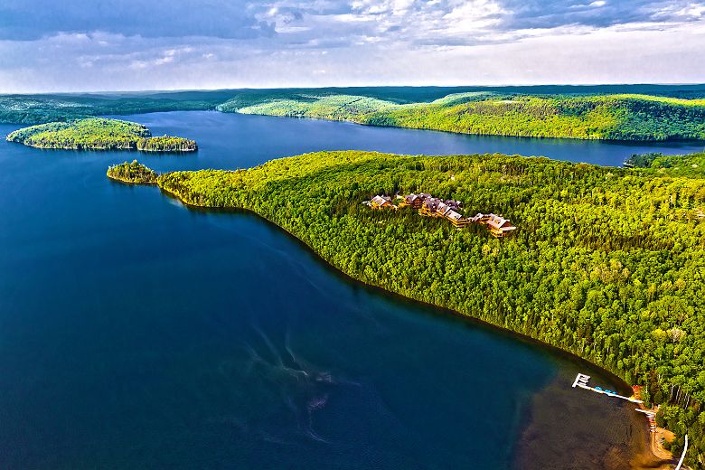 Vue sur le lac au parc national de Mauricie