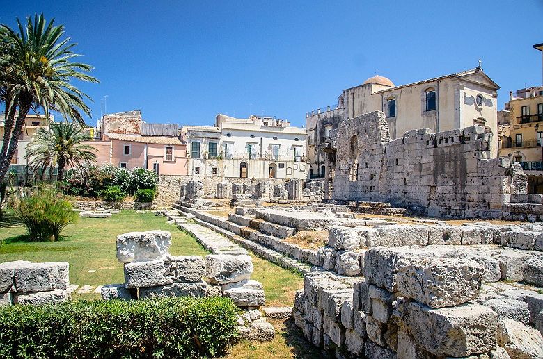 Ruines du temple d'Apollon a Syracuse