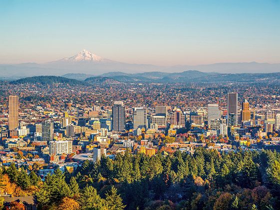 Ville de Portland dans l'Oregon et le Mont Hood